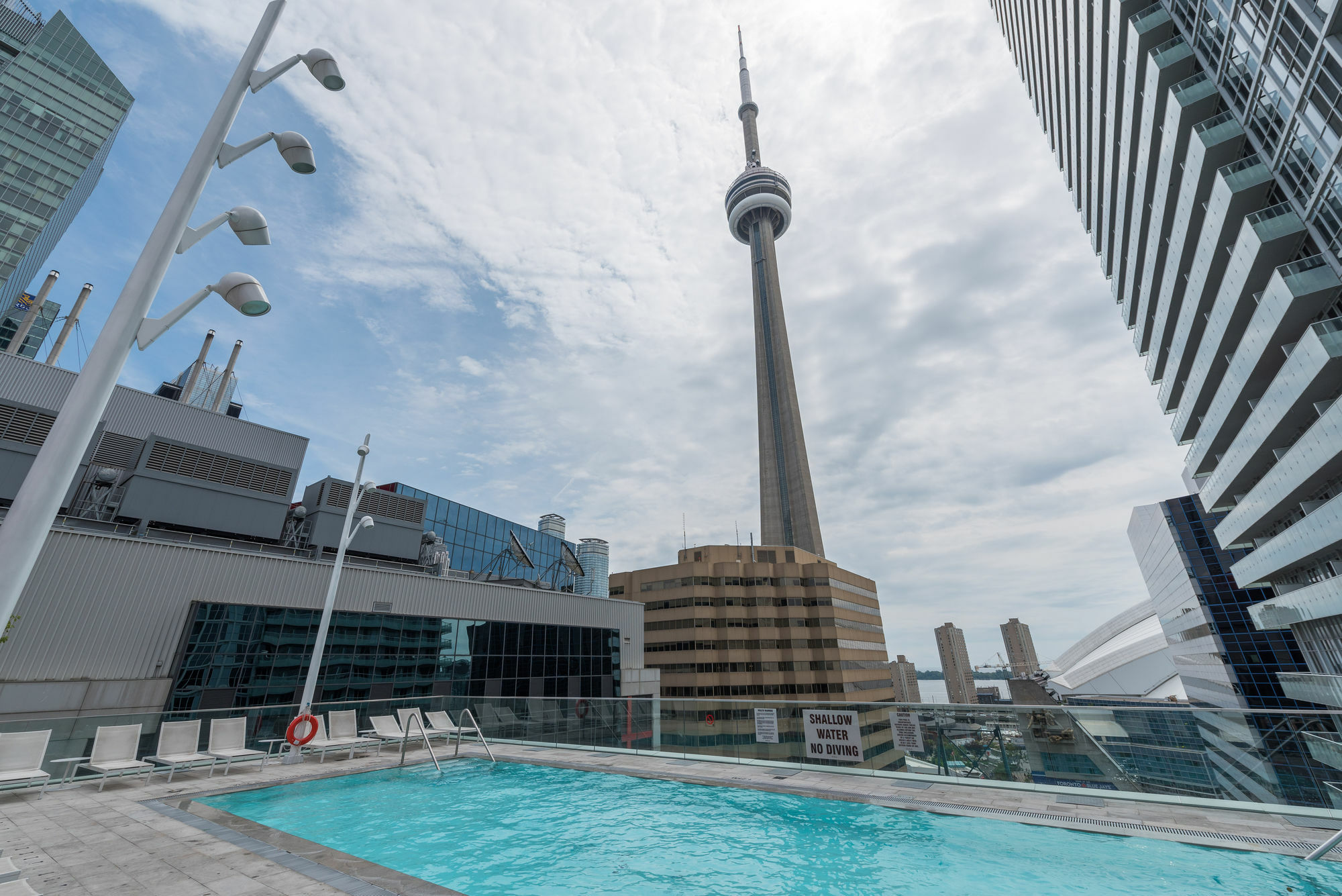Grand Royal Condos - Cn Tower Toronto Exterior foto