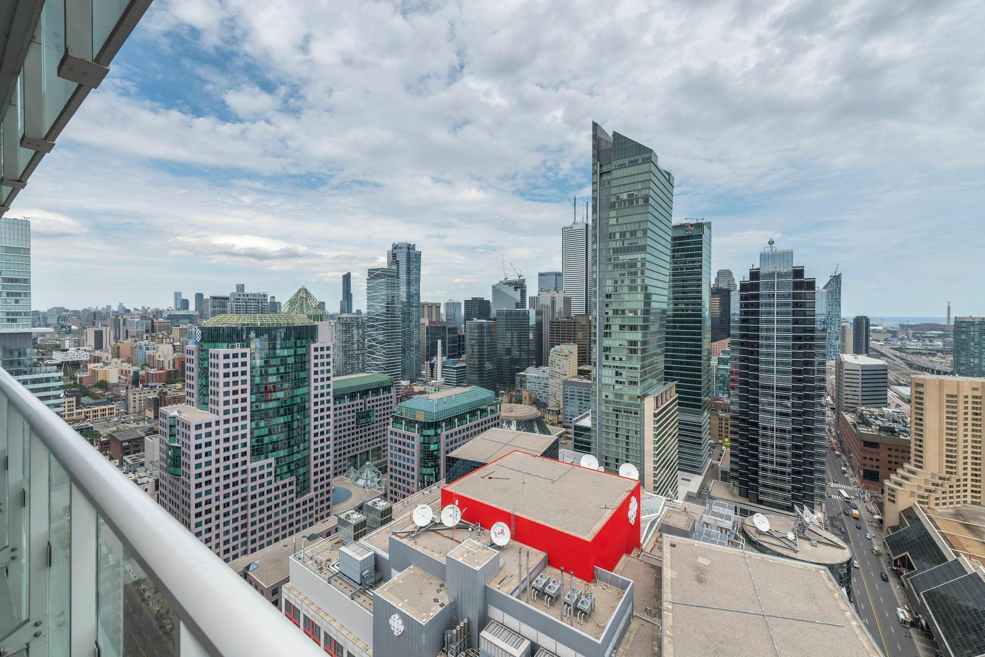 Grand Royal Condos - Cn Tower Toronto Exterior foto